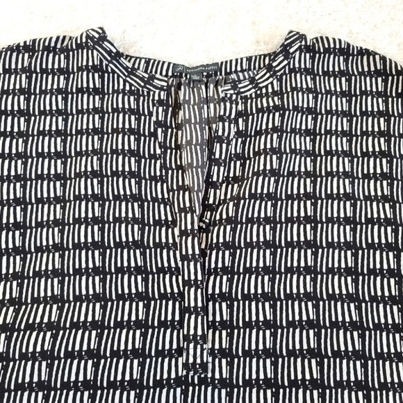 Adrianna Papell Size Large Geometric Print Boxy Blouse Shirt Black and W… - Picture 5 of 7